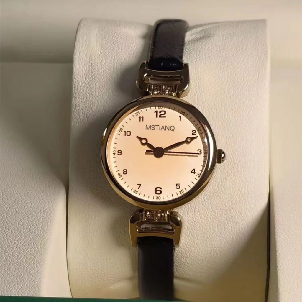 MONTRE EN CUIR